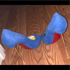 RED BOTTOMS. RED BOTTOMS. RED BOTTOMS!